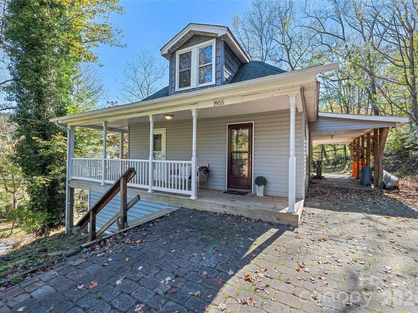1955 Mockingbird Lane, Sylva, NC 28779.  MLS# CAR4438540, YatesRealty ID 58901. 