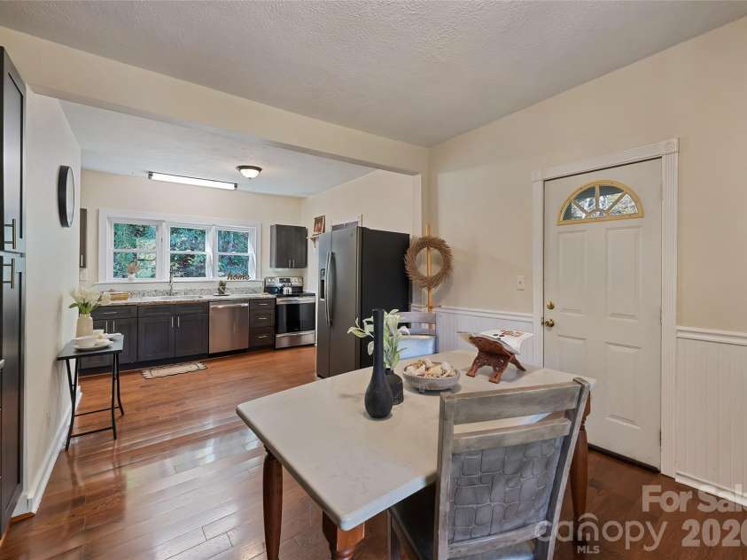 1955 Mockingbird Lane, Sylva, NC 28779.  MLS# CAR4438540, YatesRealty ID 58901. 