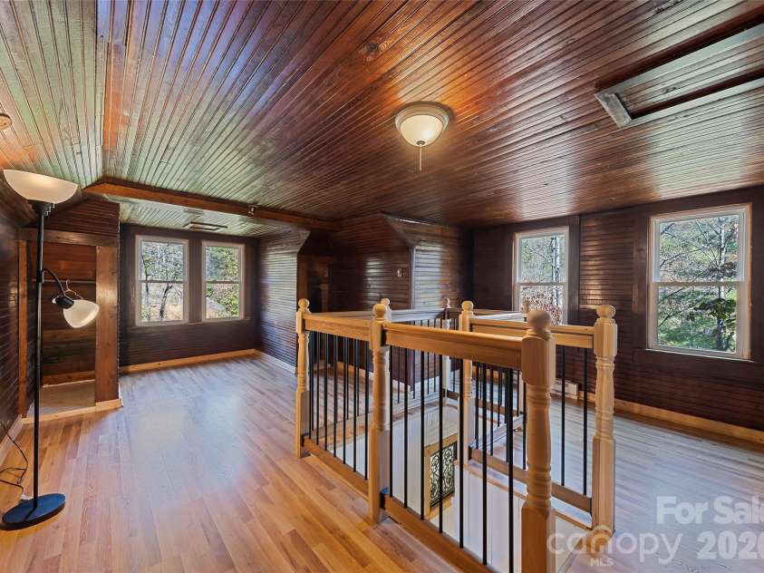 1955 Mockingbird Lane, Sylva, NC 28779.  MLS# CAR4438540, YatesRealty ID 58901. 