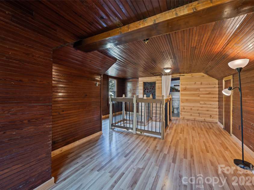 1955 Mockingbird Lane, Sylva, NC 28779.  MLS# CAR4438540, YatesRealty ID 58901. 