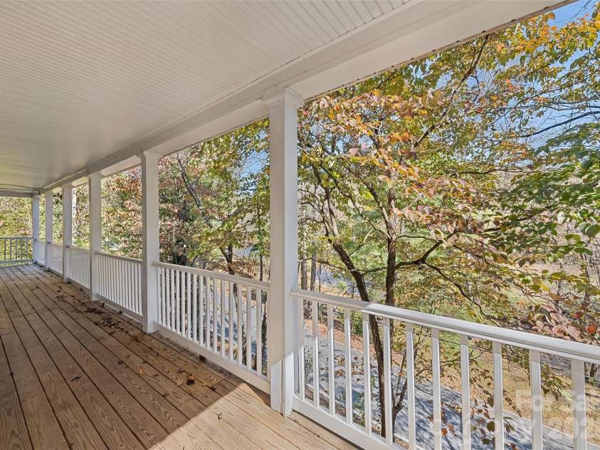 1955 Mockingbird Lane, Sylva, NC 28779.  MLS# CAR4438540, YatesRealty ID 58901. 