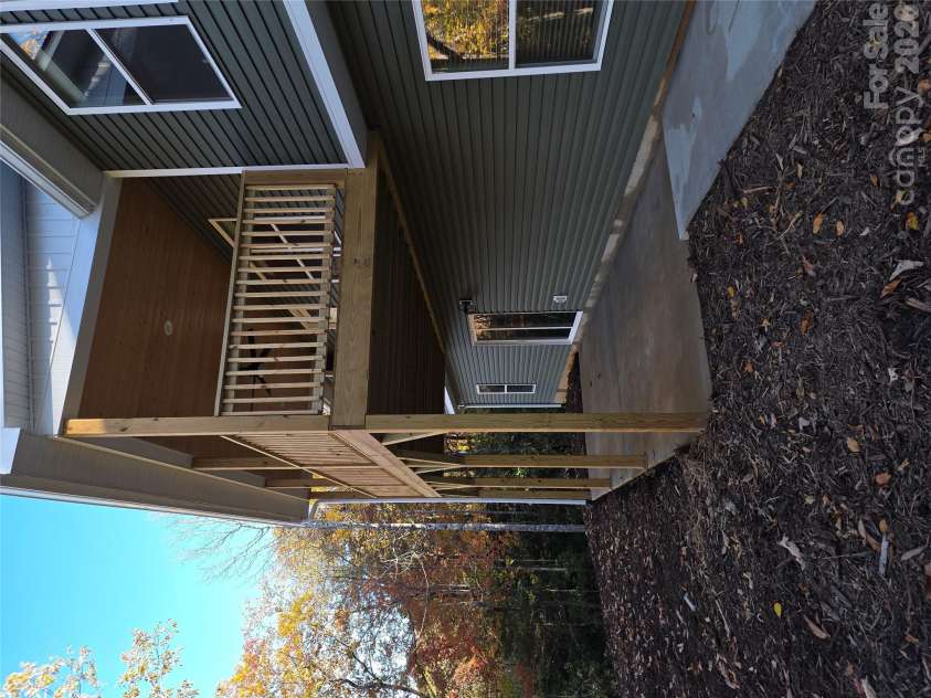 137 Carroll Mountain Road, Horse Shoe, NC 28742.  MLS# CAR4438221, YatesRealty ID 58905. DECK