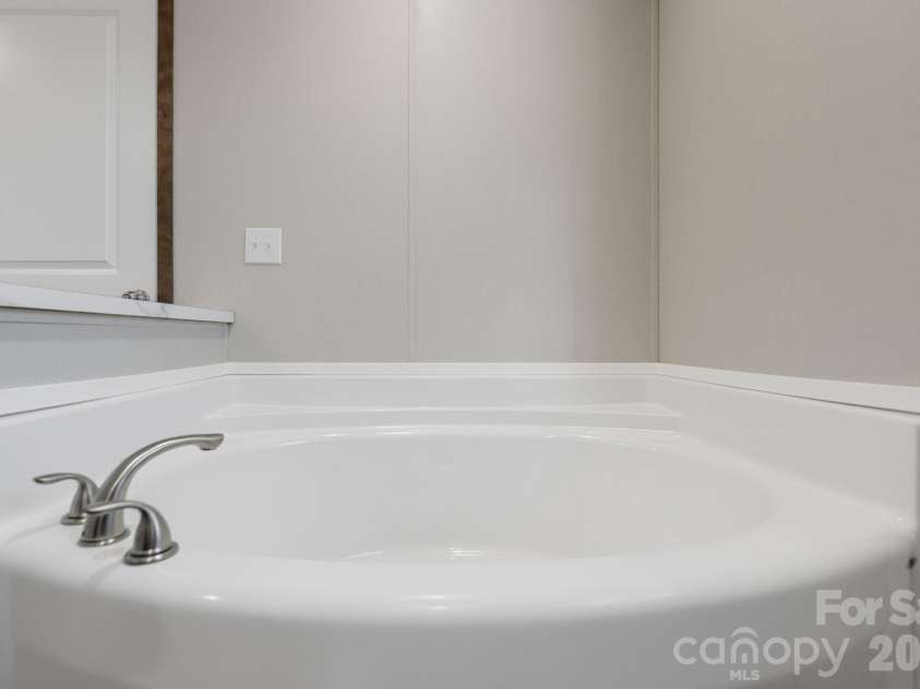 5176 Forbush Road, East Bend, NC 27108.  MLS# CAR4438329, YatesRealty ID 58907. 