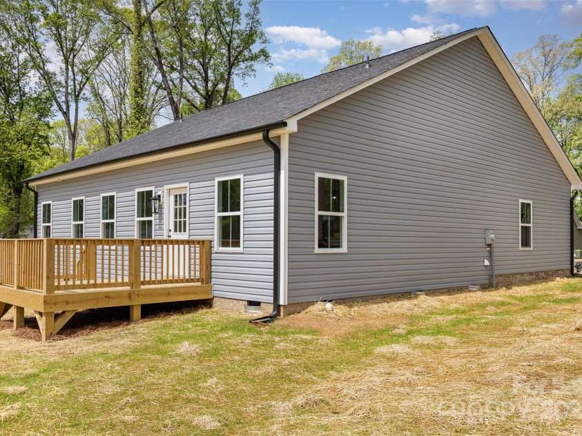 409 Bost Street, Kannapolis, NC 28081.  MLS# CAR4234386, YatesRealty ID 5891. 