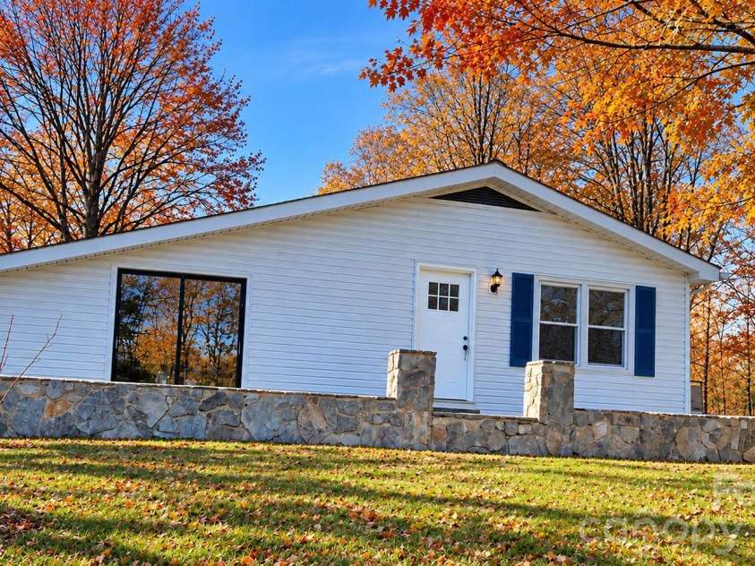 131 Windswept Drive, Marion, NC 28752.  MLS# CAR4438583, YatesRealty ID 58923. 