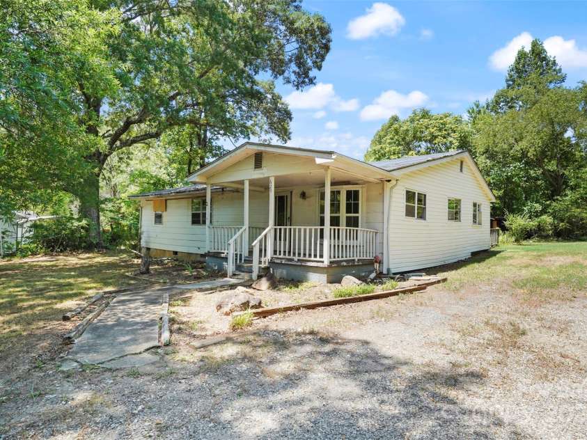 629 Priddy Loop, Stoneville, NC 27048.  MLS# CAR4170192, YatesRealty ID 5893. 