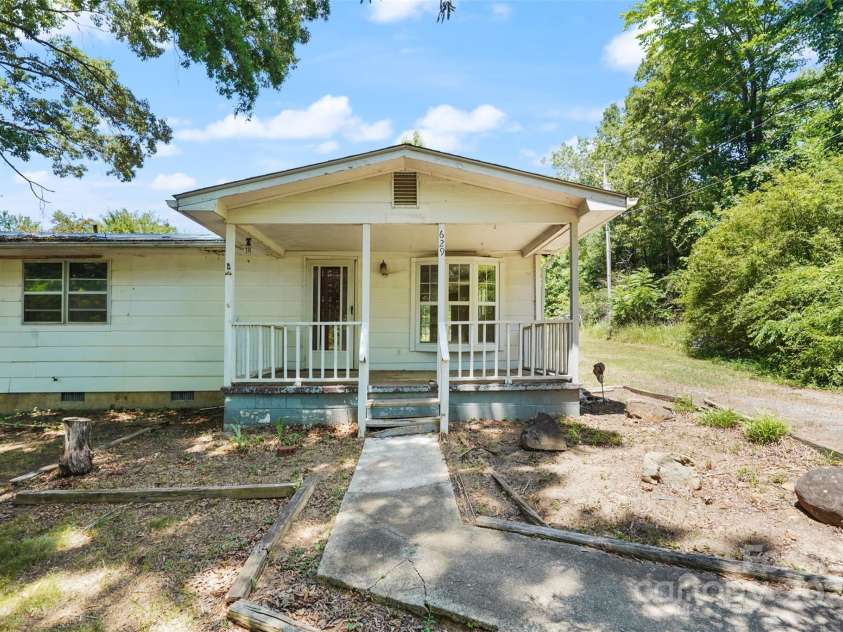629 Priddy Loop, Stoneville, NC 27048.  MLS# CAR4170192, YatesRealty ID 5893. 