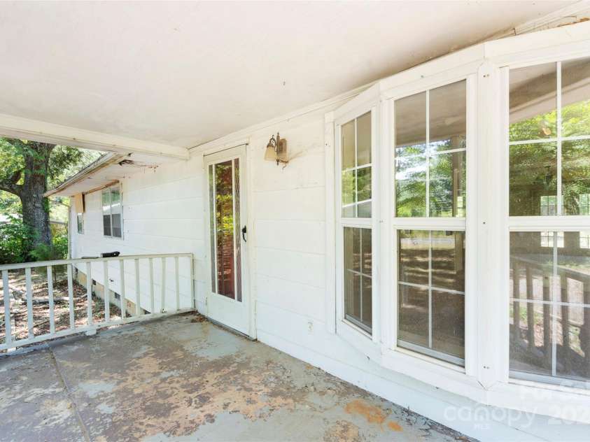 629 Priddy Loop, Stoneville, NC 27048.  MLS# CAR4170192, YatesRealty ID 5893. 