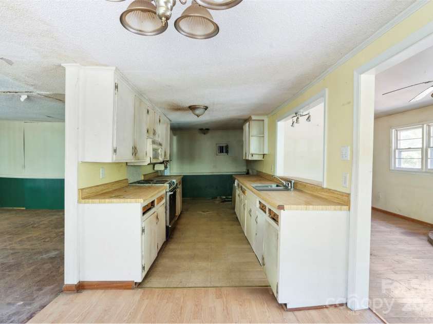 629 Priddy Loop, Stoneville, NC 27048.  MLS# CAR4170192, YatesRealty ID 5893. 