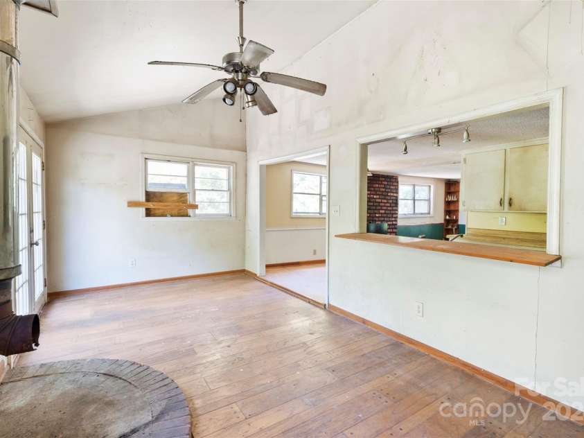 629 Priddy Loop, Stoneville, NC 27048.  MLS# CAR4170192, YatesRealty ID 5893. 
