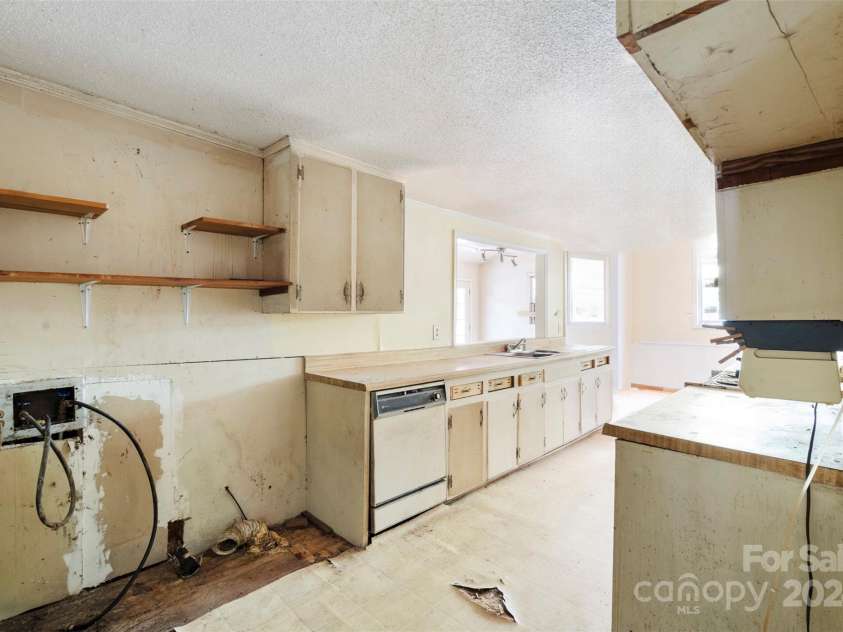629 Priddy Loop, Stoneville, NC 27048.  MLS# CAR4170192, YatesRealty ID 5893. 