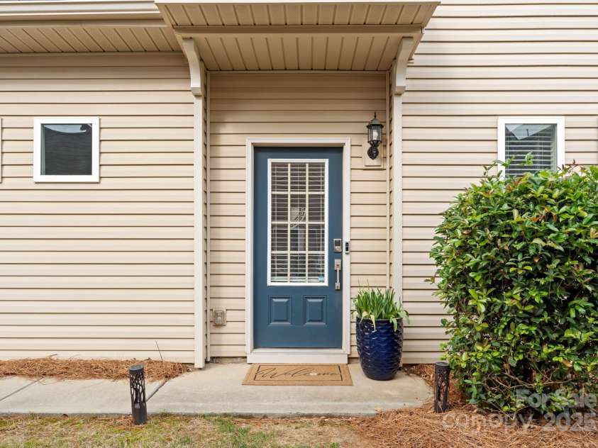 6619 Portland Rose Lane, Charlotte, NC 28210.  MLS# CAR4241959, YatesRealty ID 5894. 