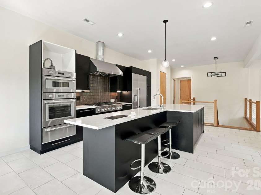 5414 Bridgewater Drive, Granite Falls, NC 28630.  MLS# CAR4435445, YatesRealty ID 58947. Kitchen