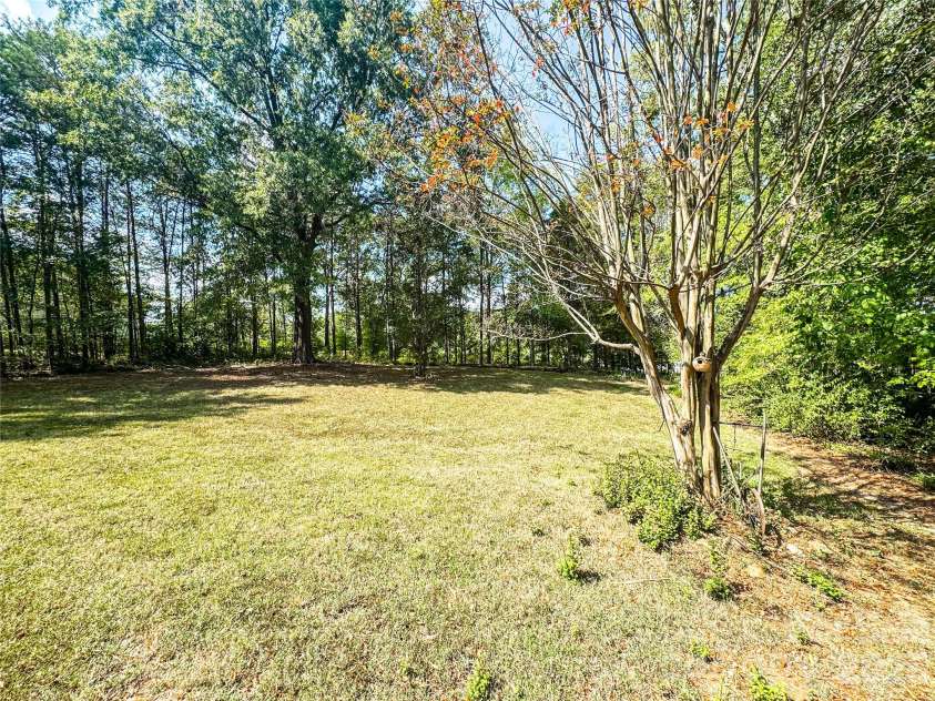 4103 Pebblebrook Circle, Concord, NC 28027.  MLS# CAR4435899, YatesRealty ID 58948. 