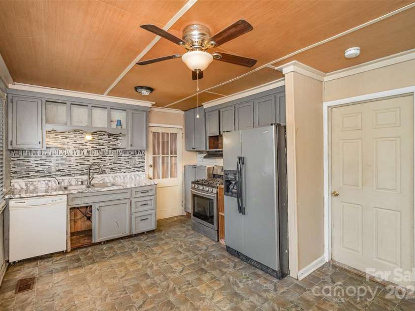 202 Hovis Road, Stanley, NC 28164.  MLS# CAR4227810, YatesRealty ID 5895. 