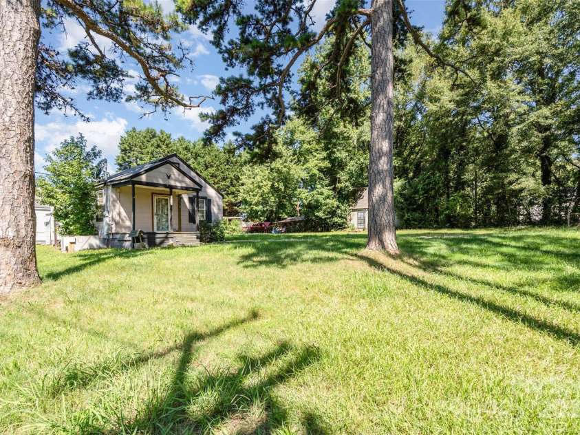 202 Hovis Road, Stanley, NC 28164.  MLS# CAR4227810, YatesRealty ID 5895. 