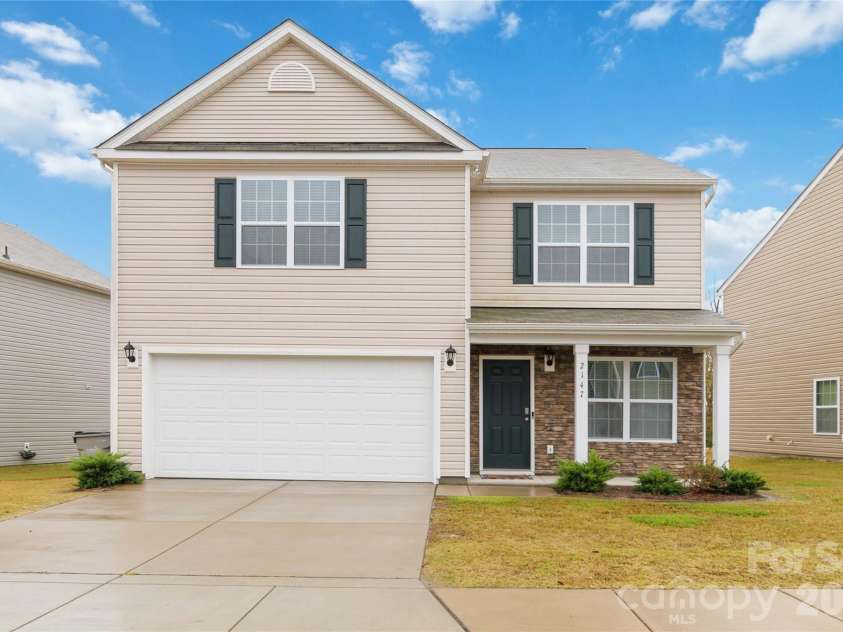2147 Eastway Drive, Dallas, NC 28034.  MLS# CAR4313585, YatesRealty ID 5895. 