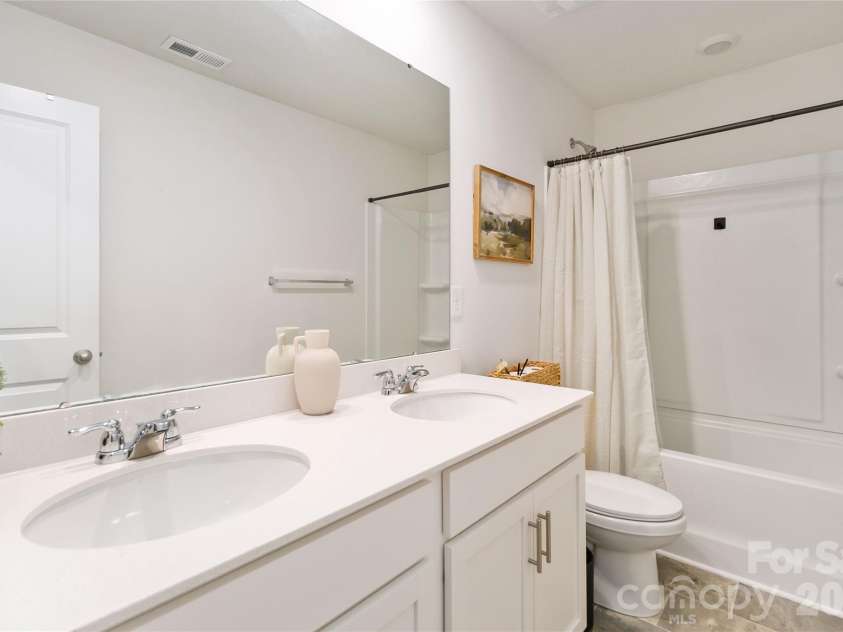 2147 Eastway Drive, Dallas, NC 28034.  MLS# CAR4313585, YatesRealty ID 5895. Hall bath with double sinks
