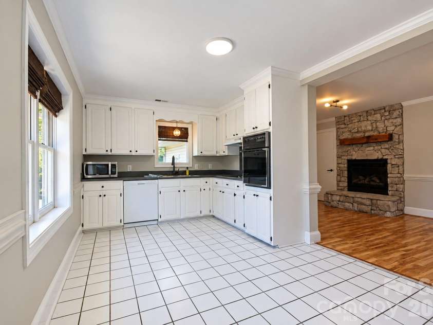 2122 Griffith Road, Monroe, NC 28112.  MLS# CAR4436310, YatesRealty ID 58954. 