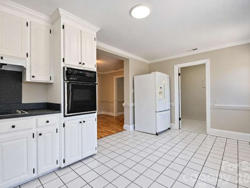 2122 Griffith Road, Monroe, NC 28112.  MLS# CAR4436310, YatesRealty ID 58954. 