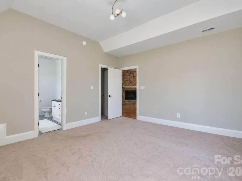 2122 Griffith Road, Monroe, NC 28112.  MLS# CAR4436310, YatesRealty ID 58954. 
