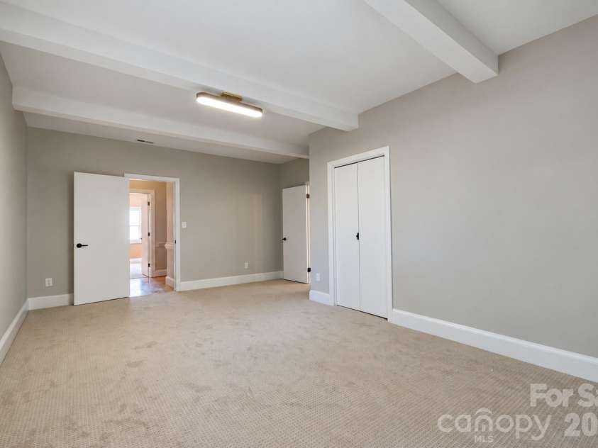 2122 Griffith Road, Monroe, NC 28112.  MLS# CAR4436310, YatesRealty ID 58954. 