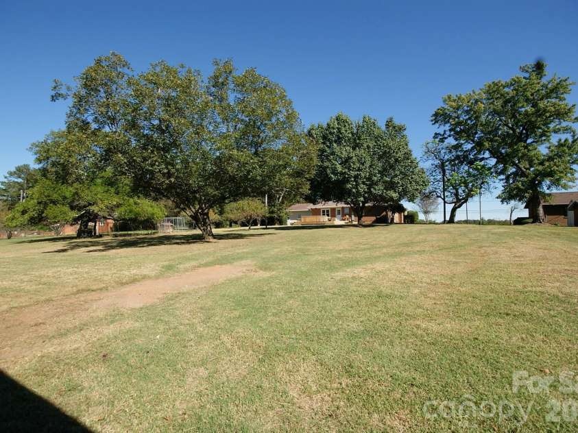 2122 Griffith Road, Monroe, NC 28112.  MLS# CAR4436310, YatesRealty ID 58954. 