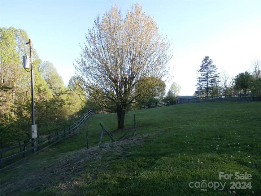 288 Firetower Road, Spruce Pine, NC 28777.  MLS# CAR4135750, YatesRealty ID 5896. 