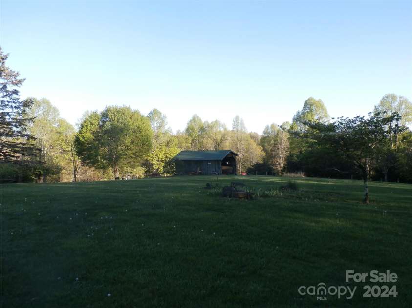 288 Firetower Road, Spruce Pine, NC 28777.  MLS# CAR4135750, YatesRealty ID 5896. Equipment storage 