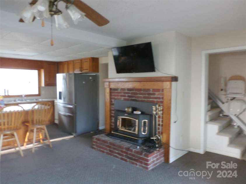 288 Firetower Road, Spruce Pine, NC 28777.  MLS# CAR4135750, YatesRealty ID 5896. Mian living area