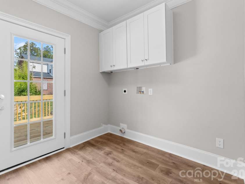 302 Gay Street, Lancaster, SC 29720.  MLS# CAR4311313, YatesRealty ID 5897. Laundry/Mud Room
