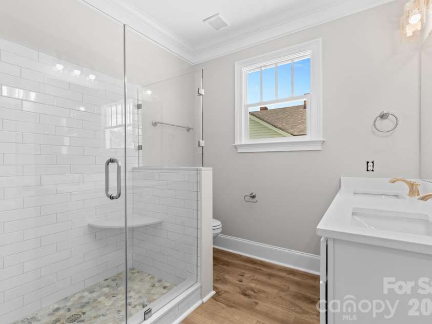 302 Gay Street, Lancaster, SC 29720.  MLS# CAR4311313, YatesRealty ID 5897. Primary Bath