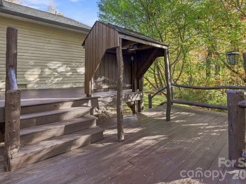 235 Inez Drive, Rosman, NC 28772.  MLS# CAR4438365, YatesRealty ID 58976. 