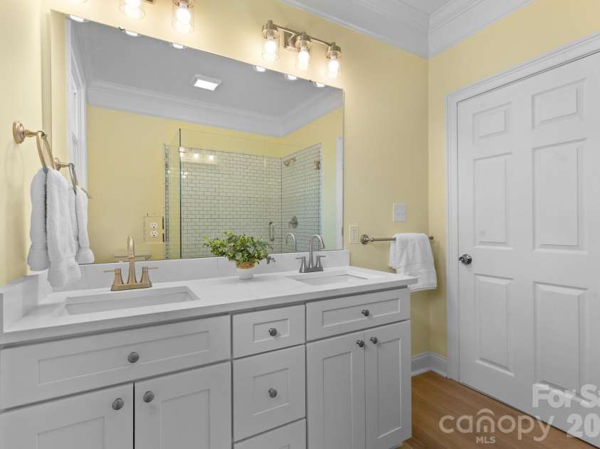 304 Gay Street, Lancaster, SC 29720.  MLS# CAR4311434, YatesRealty ID 5898. Primary Bath