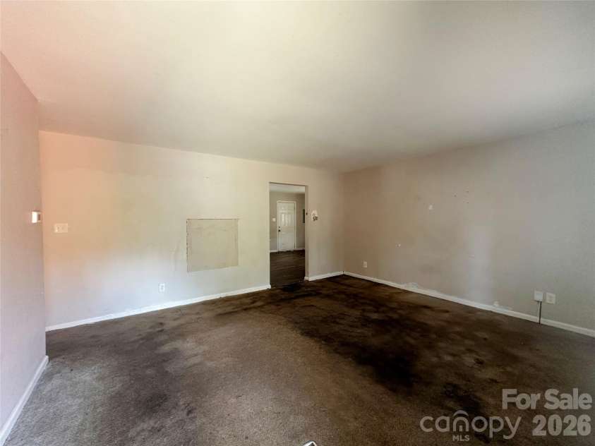 9421 Spruce Pine Place, Charlotte, NC 28210.  MLS# CAR4438683, YatesRealty ID 58989. 