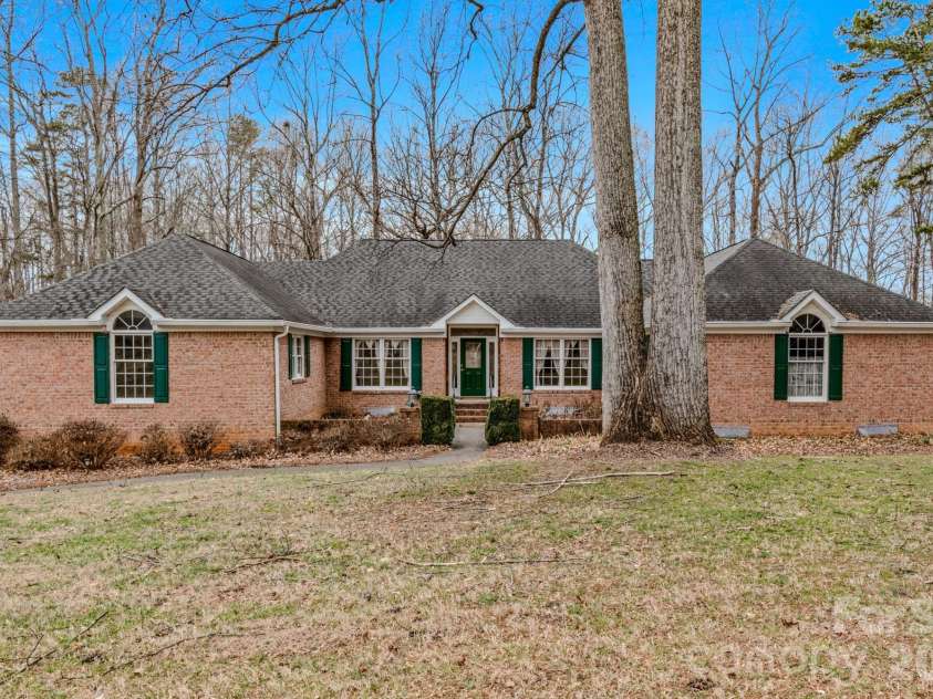 1430 Messick Oaks Trail, Lewisville, NC 27023.  MLS# CAR4351342, YatesRealty ID 5899. 