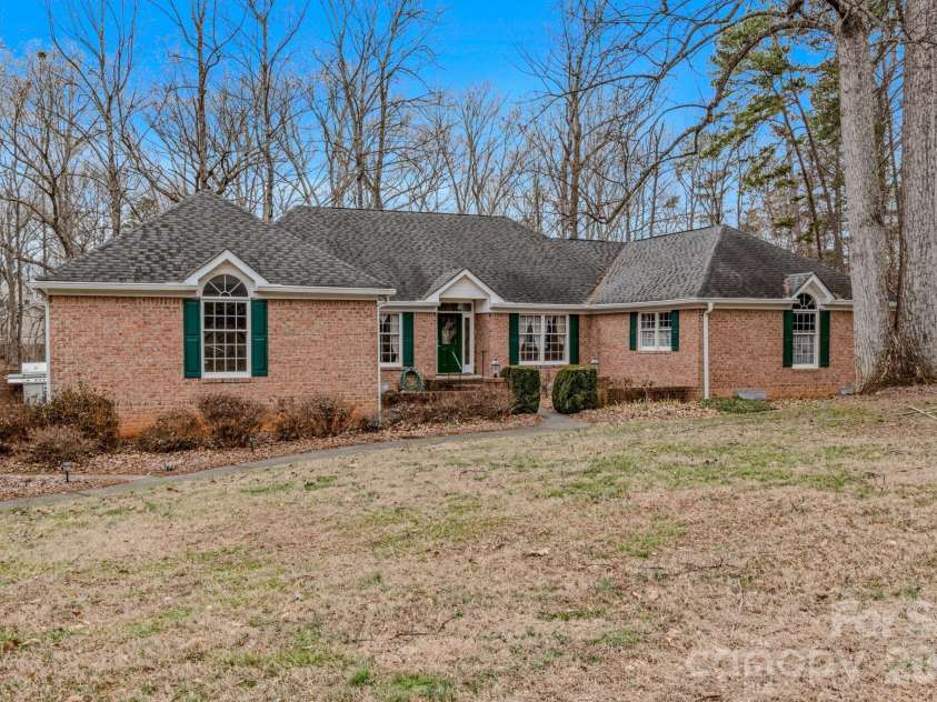 1430 Messick Oaks Trail, Lewisville, NC 27023.  MLS# CAR4351342, YatesRealty ID 5899. 