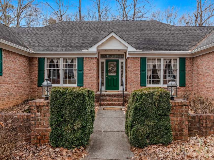 1430 Messick Oaks Trail, Lewisville, NC 27023.  MLS# CAR4351342, YatesRealty ID 5899. 