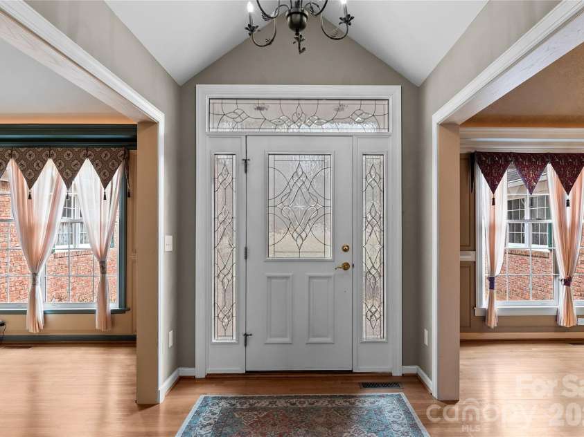 1430 Messick Oaks Trail, Lewisville, NC 27023.  MLS# CAR4351342, YatesRealty ID 5899. 