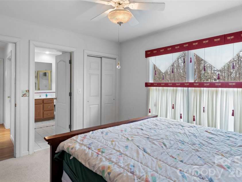 1430 Messick Oaks Trail, Lewisville, NC 27023.  MLS# CAR4351342, YatesRealty ID 5899. 