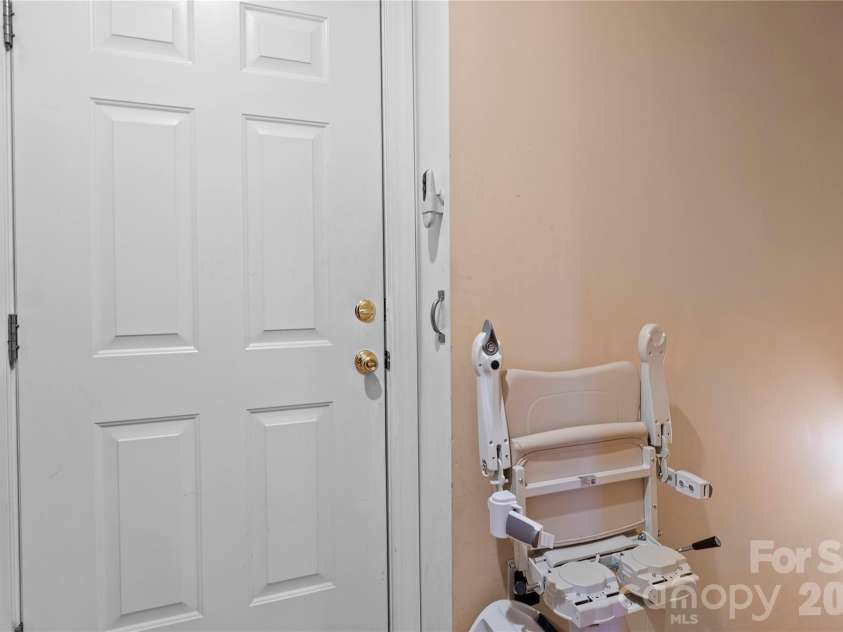 1430 Messick Oaks Trail, Lewisville, NC 27023.  MLS# CAR4351342, YatesRealty ID 5899. 