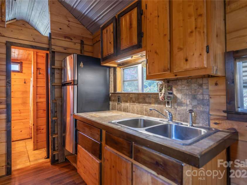 3929 Parker Padgett Road, Old Fort, NC 28762.  MLS# CAR4077370, YatesRealty ID 59. Full Size Sink and Fridge