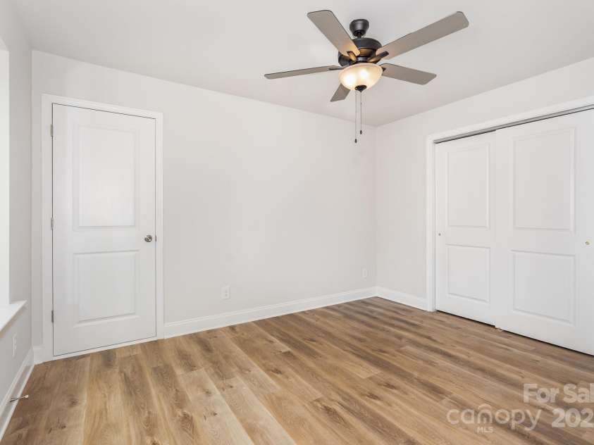 339 Gray Drive, Charlotte, NC 28213.  MLS# CAR4214778, YatesRealty ID 590. 