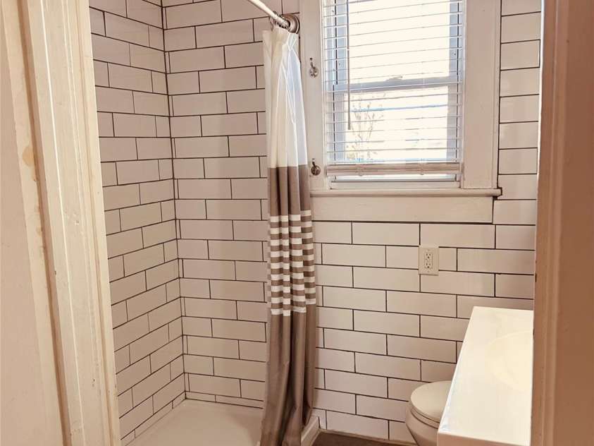 1385 5th Street, Hickory, NC 28601.  MLS# CAR4235829, YatesRealty ID 5901. 