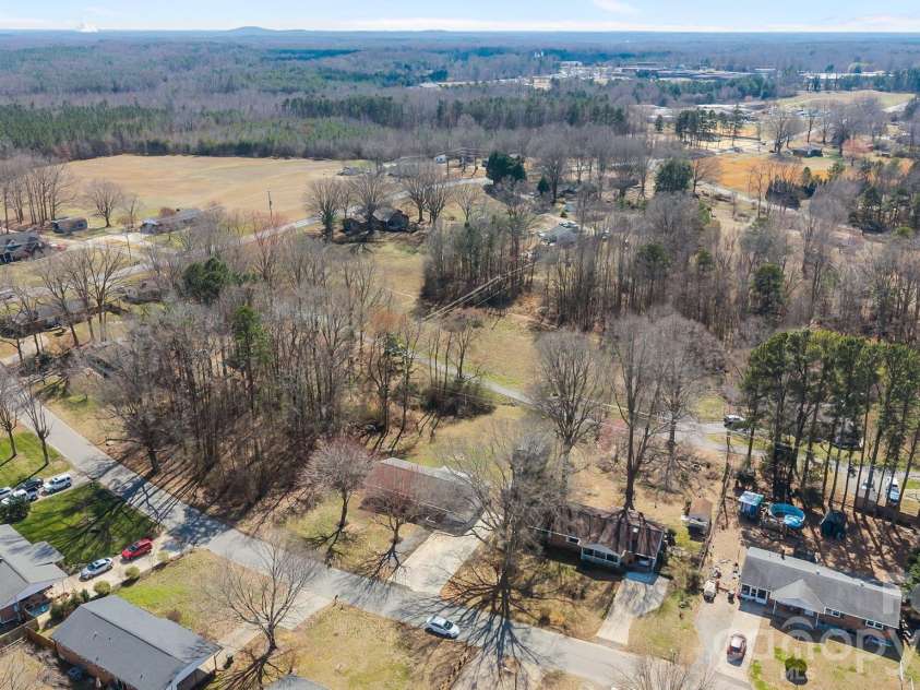 2629 Fairgreen Drive, Gastonia, NC 28056.  MLS# CAR4349145, YatesRealty ID 5902. 