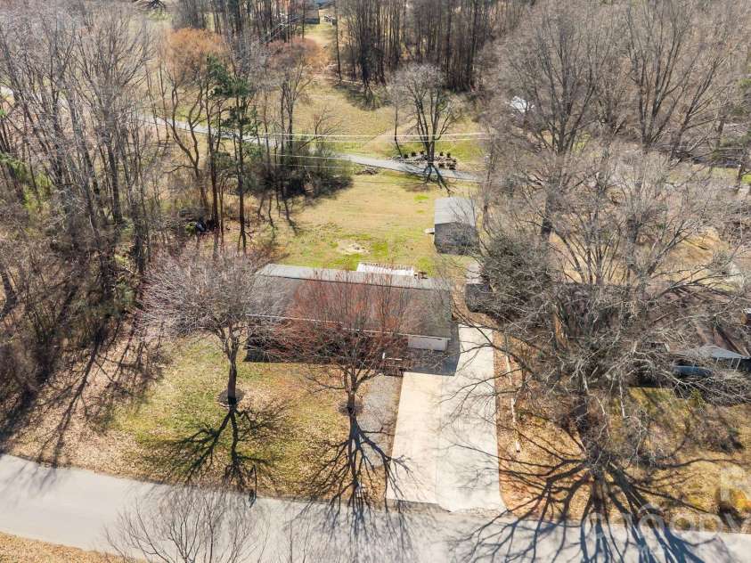 2629 Fairgreen Drive, Gastonia, NC 28056.  MLS# CAR4349145, YatesRealty ID 5902. 