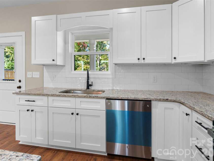 2208 University Drive, Lancaster, SC 29720.  MLS# CAR4437327, YatesRealty ID 59025. 