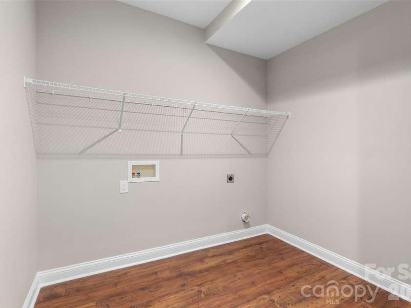 2208 University Drive, Lancaster, SC 29720.  MLS# CAR4437327, YatesRealty ID 59025. 