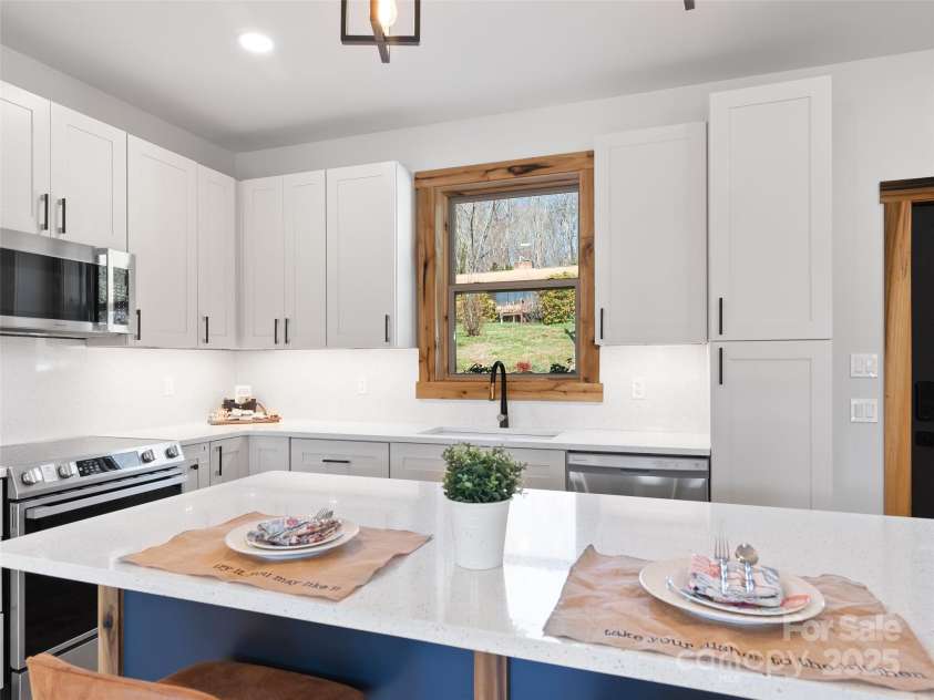 292 County Road, Waynesville, NC 28785.  MLS# CAR4237689, YatesRealty ID 5903. 