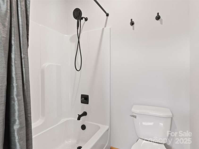 292 County Road, Waynesville, NC 28785.  MLS# CAR4237689, YatesRealty ID 5903. 
